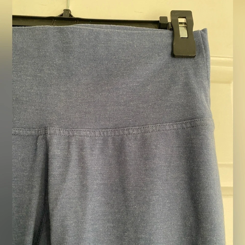 Old Navy Tie Die Stripe Balance Leggings Size M